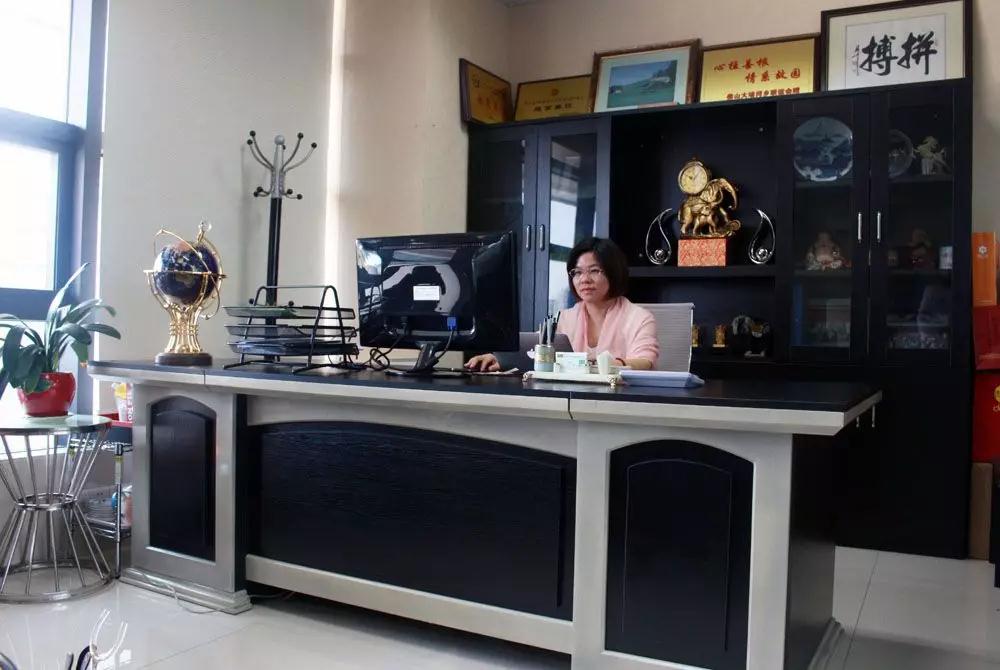 黄芳 会长风采 风采展示 佛山市梅州商会